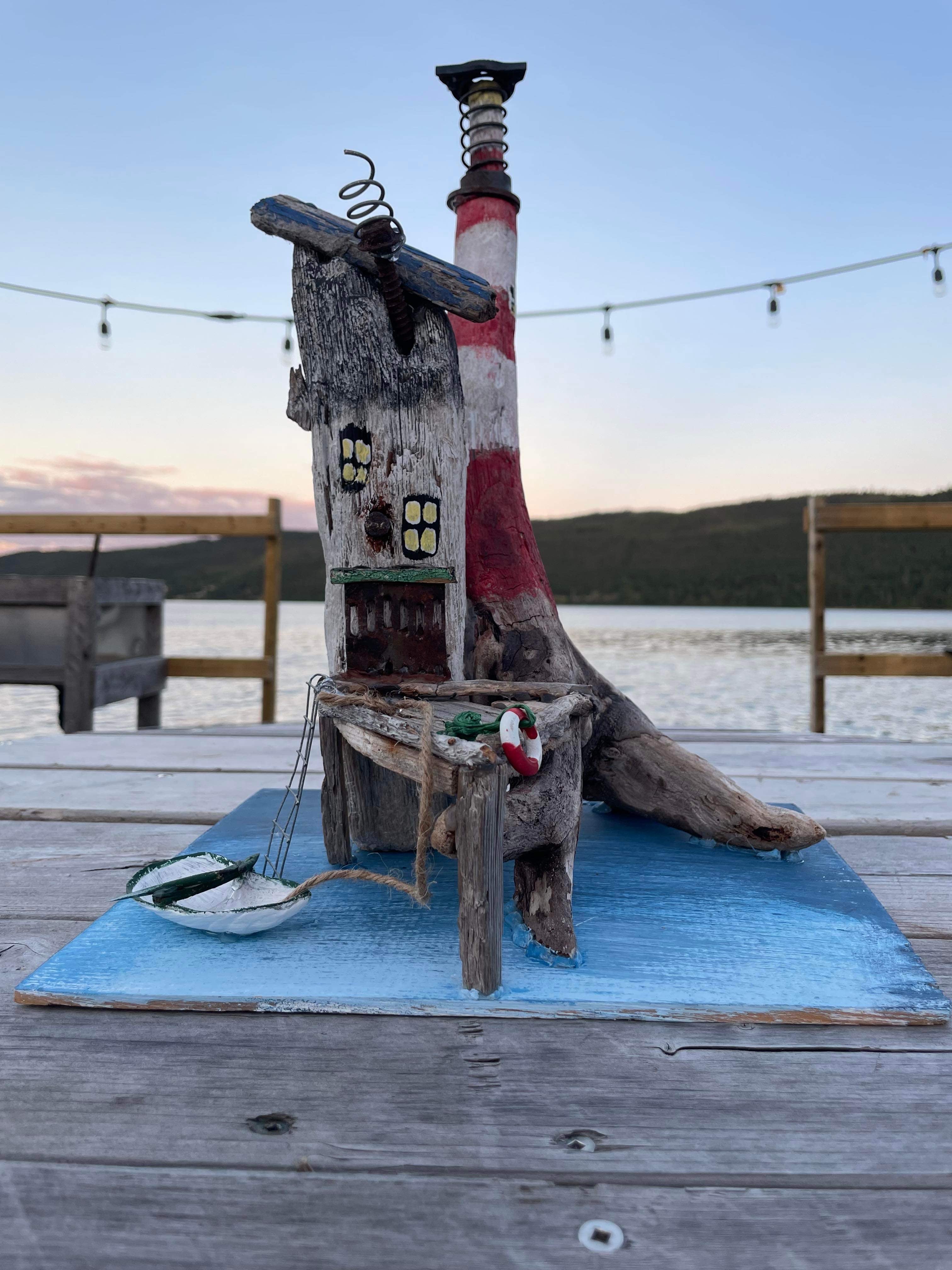 “Lighthouse Living”Newfoundland Driftwood Art – Skipper Joe's Souvenirs