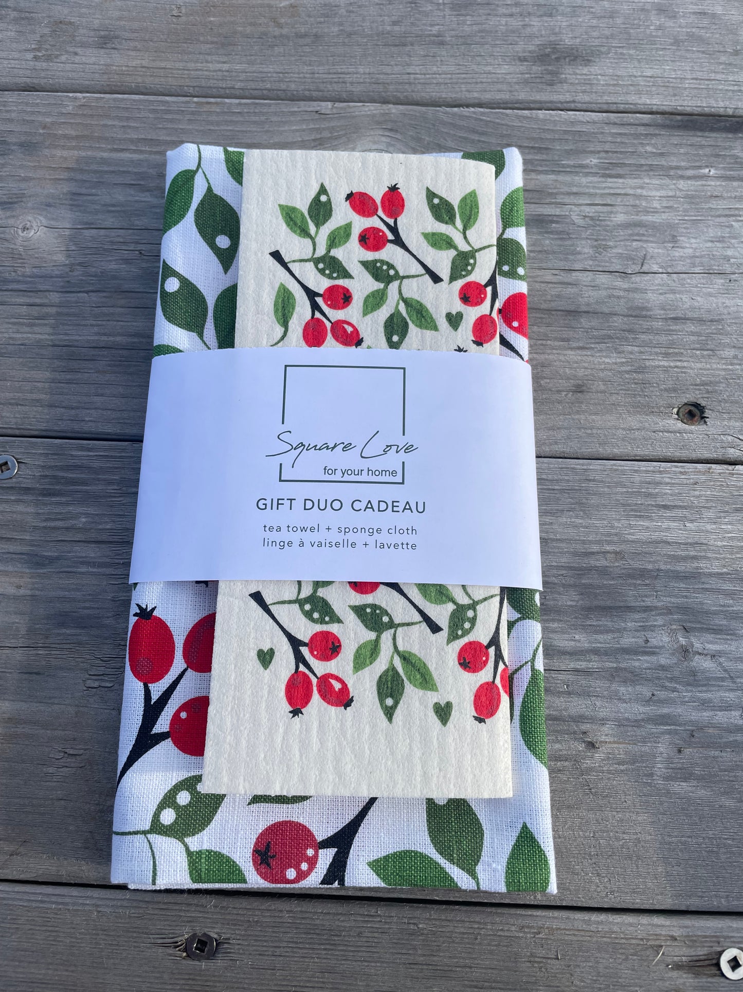 Christmas Holly Berry Gift Duo | 1 Tea Towel + 1 Sponge Cloth