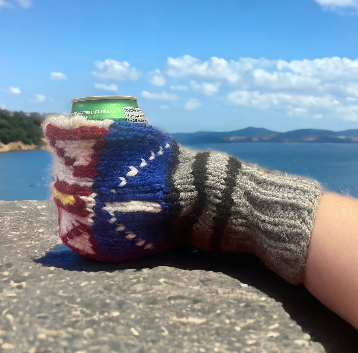 Knitted Newfoundland Beer / Drink Mittens (Set)