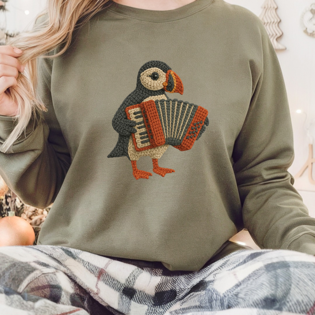 HOLIDAYS 2025 - Faux Crochet Accordion Puffin CM2526