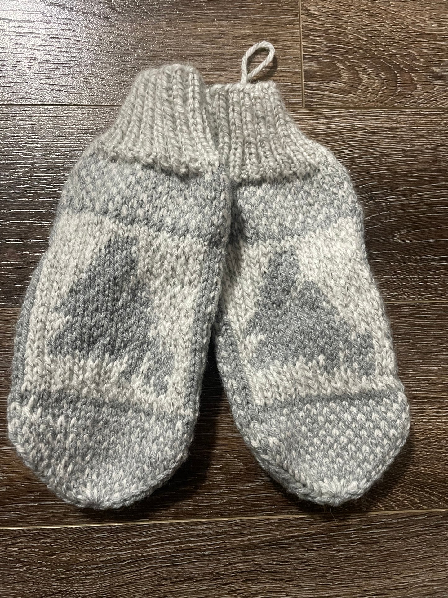 Newfoundland Map Ladies Mittens - Grey