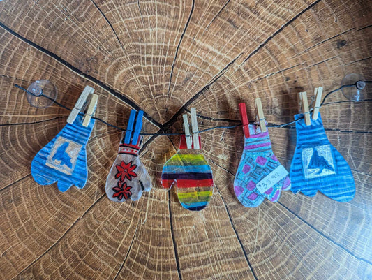 Handmade Acrylic Mitten Clothesline