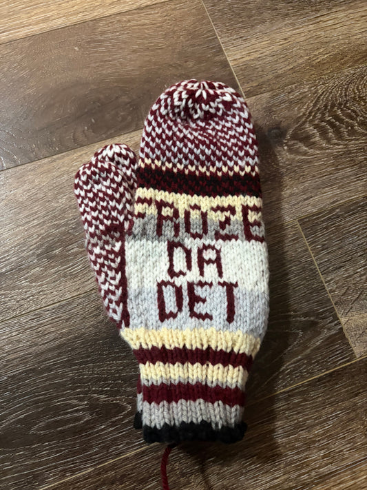 Froze Da Det Handmade Ladies Mittens - Burgundy/Grey/Cream