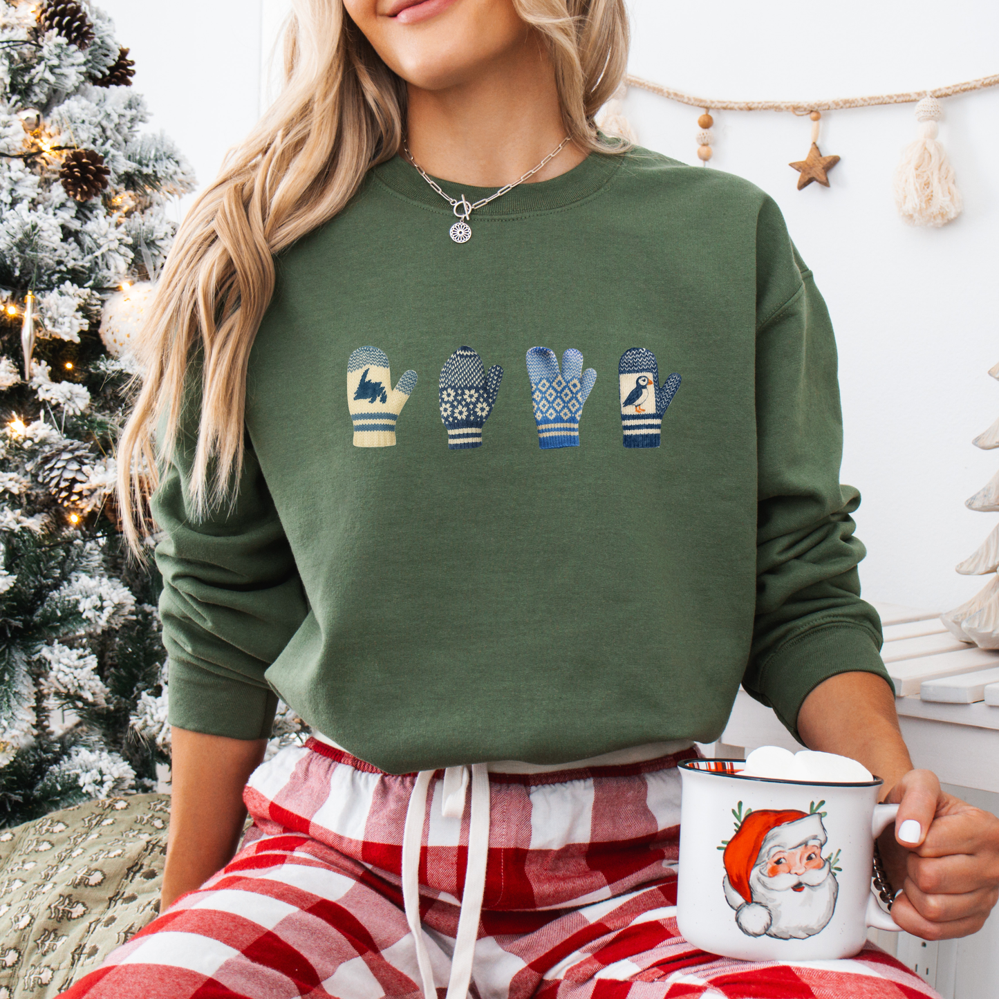 HOLIDAYS 2025 - Newfoundland Mittens Row CM2514