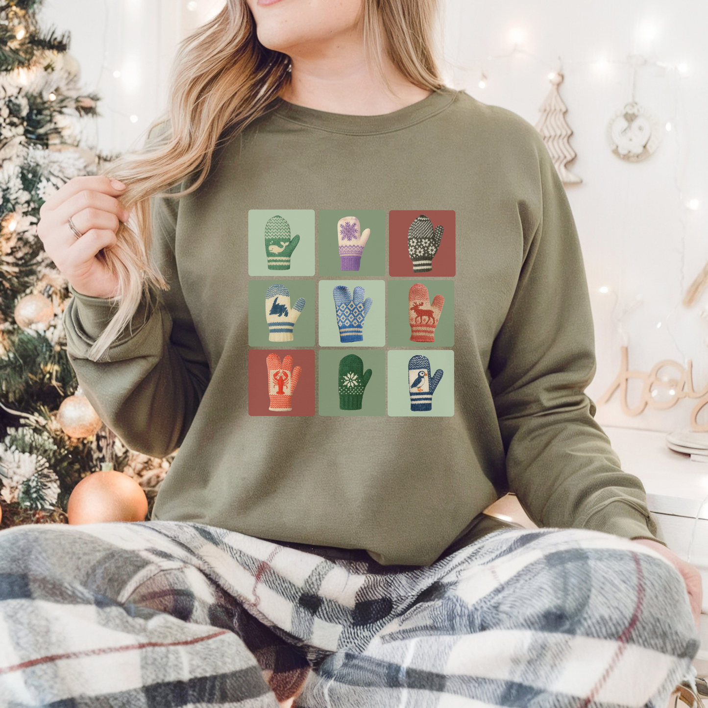 HOLIDAYS 2025 - Newfoundland Mittens Grid CM2515