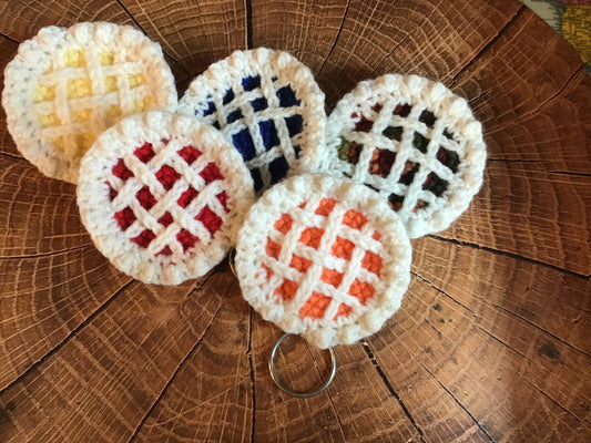 Crochet pie keychain