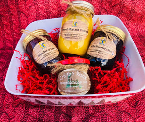 Small Christmas Preserve Basket - Pickles & 3 Jams