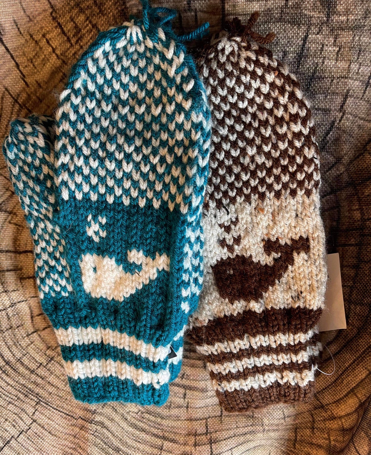 Ladies Whale Mittens