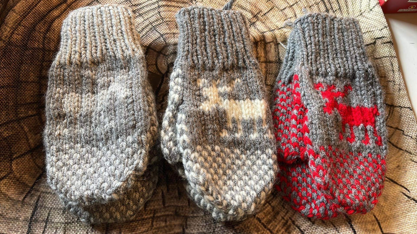 Child Newfoundland Moose Mittens