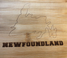 Load image into Gallery viewer, Newfoundland Cutting board Cheese board &amp; Spreader Set